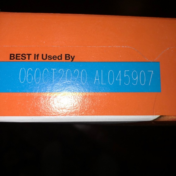 Travis Scott Reese’s Puffs - Picture 3 of 4